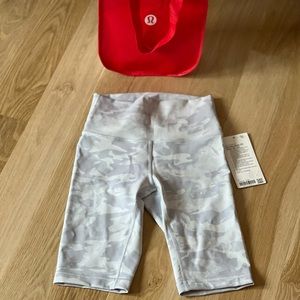 Lululemon Biker Shorts 10” NWT Size 4